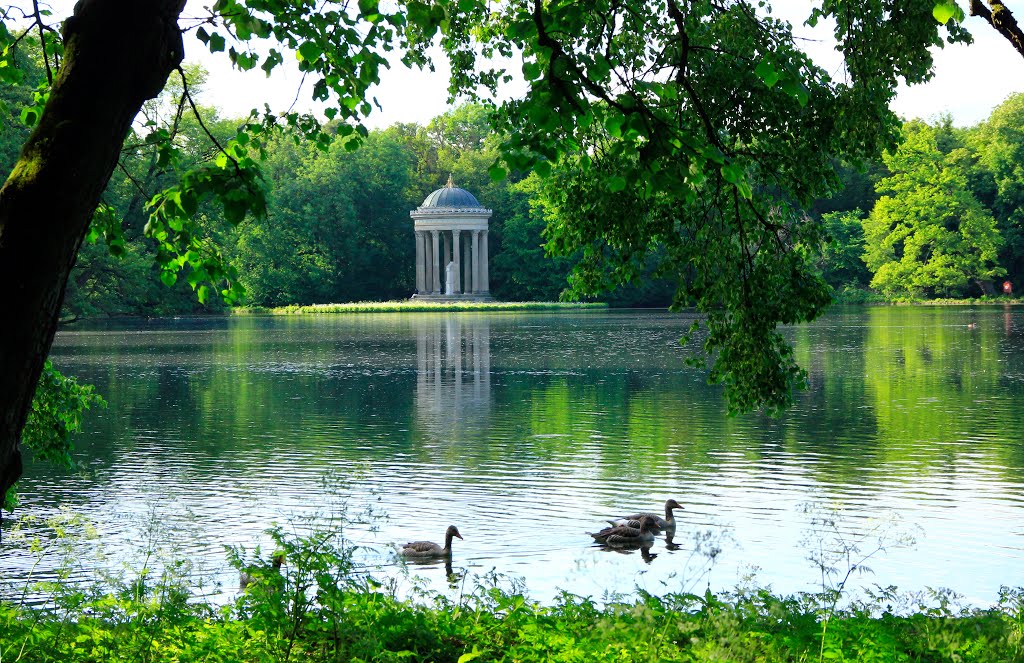 Bayern. Munchen. Nymphenburg by Igor Lazarevich