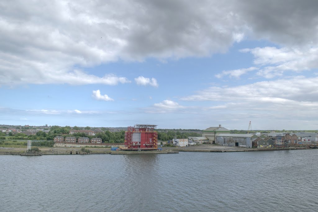 Newcastle, along the Tyne River by Maciej Szester