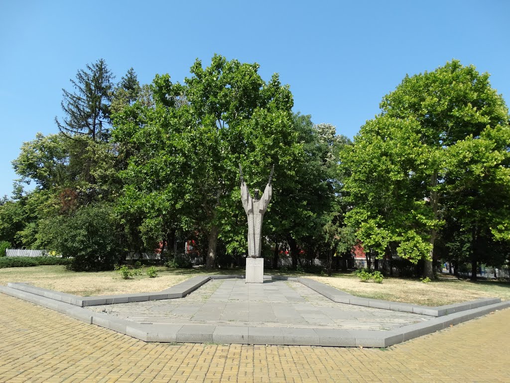 Statue of St. Clement of Ohrid by Plamen B