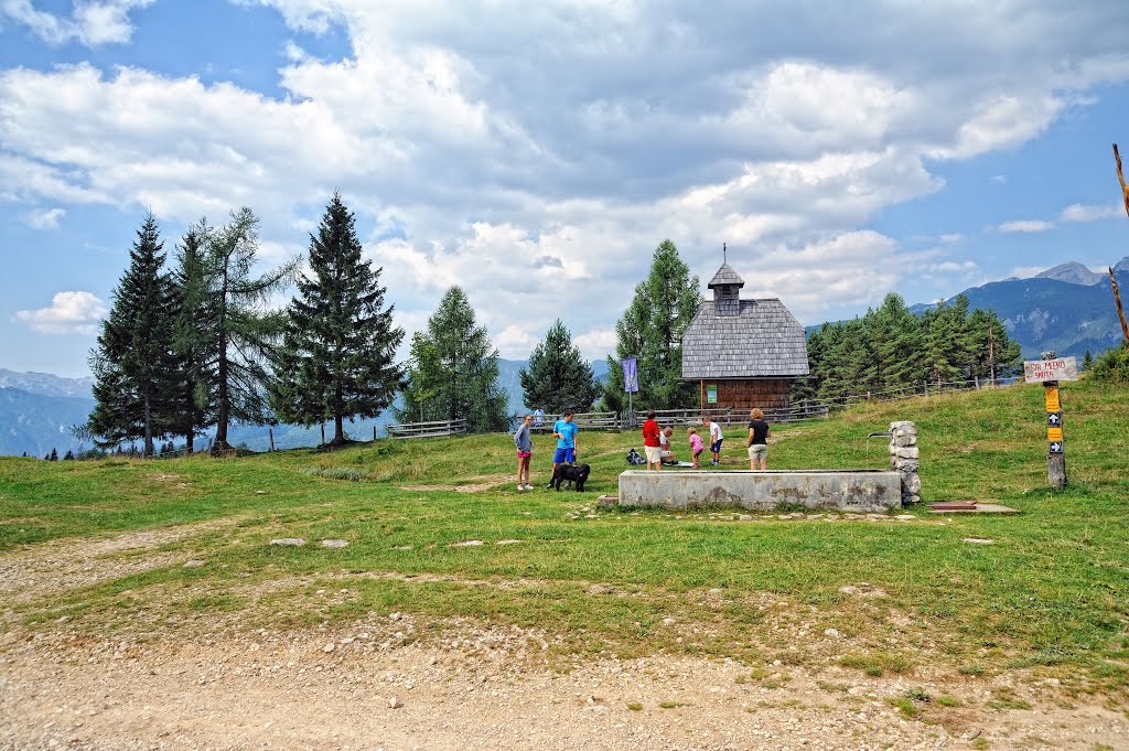 Planina Uskovnica by Valter Erzetič New