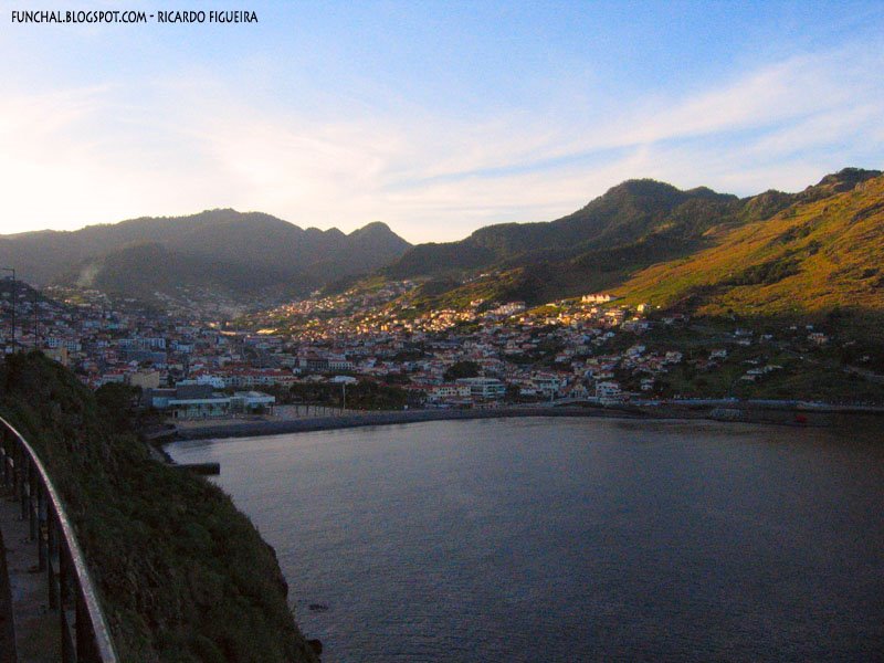 Machico - Ilha da Madeira by Ricardo Figueira