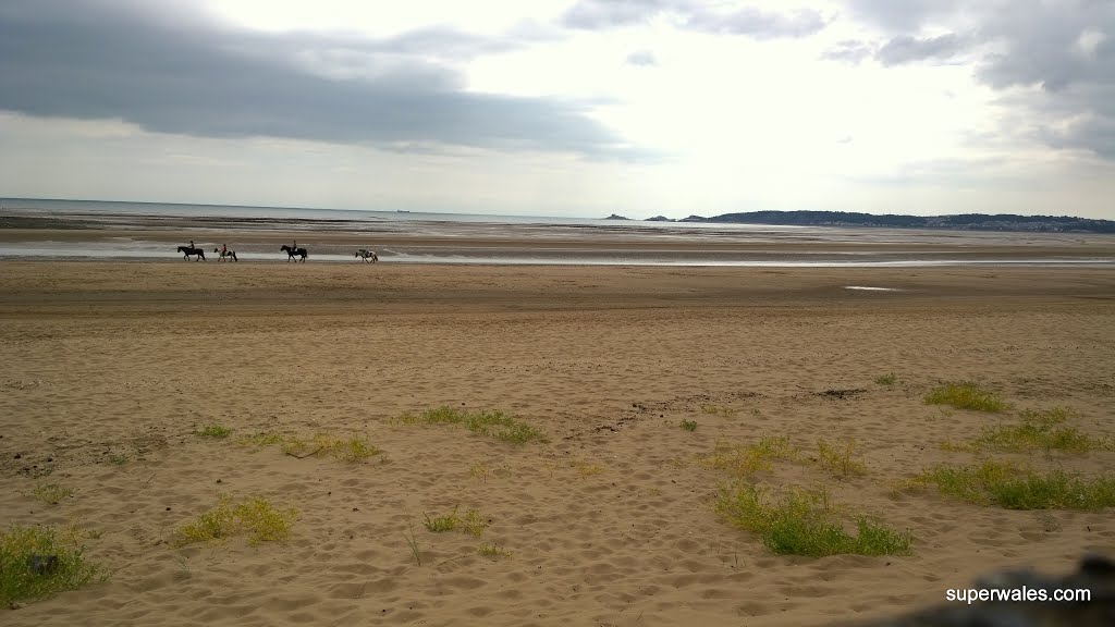 Swansea Bay afternoon #superwales by Robert Szabo