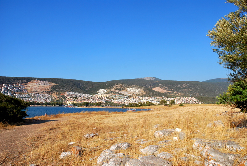 Saplı adası, Akbük, Osman Ünlü by Osman Ünlü