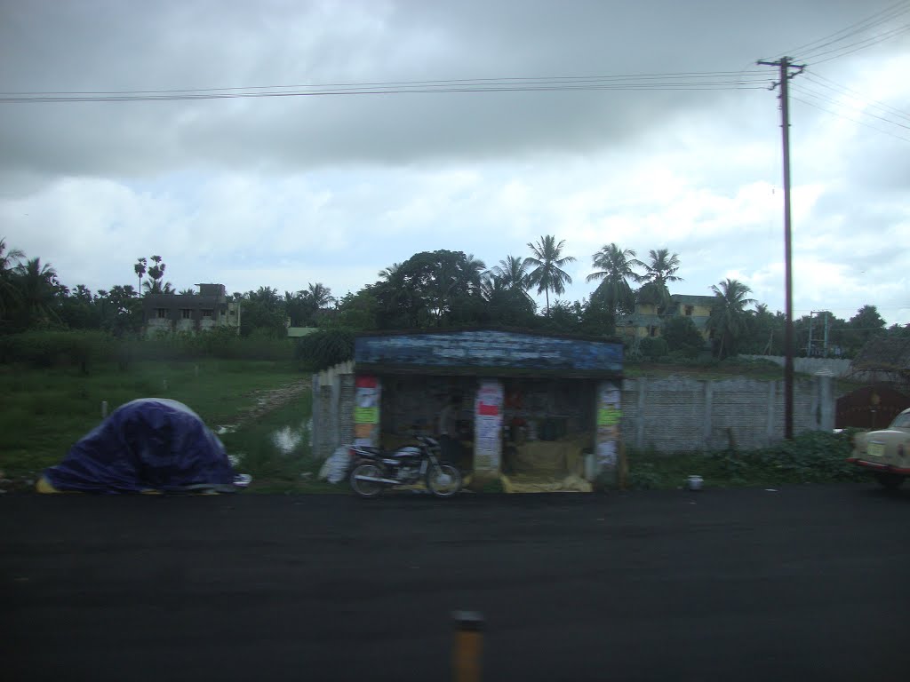 Bus Stop near Rountana Junction Sattanathapuram, Sirkazhi, சட்டநாதபுரம் സട്ടനാഥപുറം సట్టనాథ పురం सट्टनाथ पुरम - 7273 by dhanasekarangm