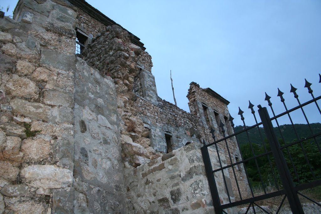 Labovë e Madhe, Albania by ΠΕΤΡΟΣ ΣΚΡΕΚΟΣ