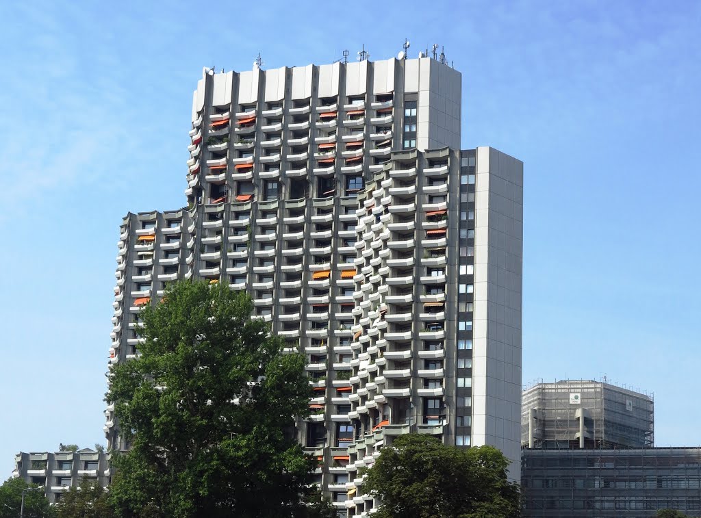 Mannheim - Collini Center by Harald Dorwarth