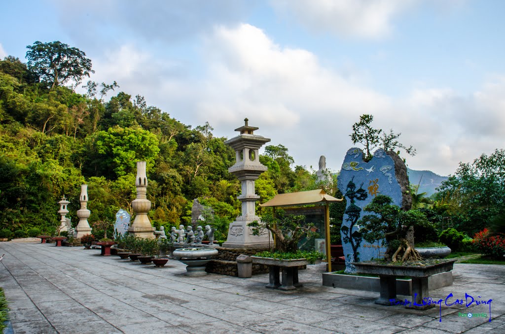 Nam Mẫu, Thượng Yên Công, tp. Uông Bí, Quảng Ninh Province, Vietnam by Lương Cao Dũng