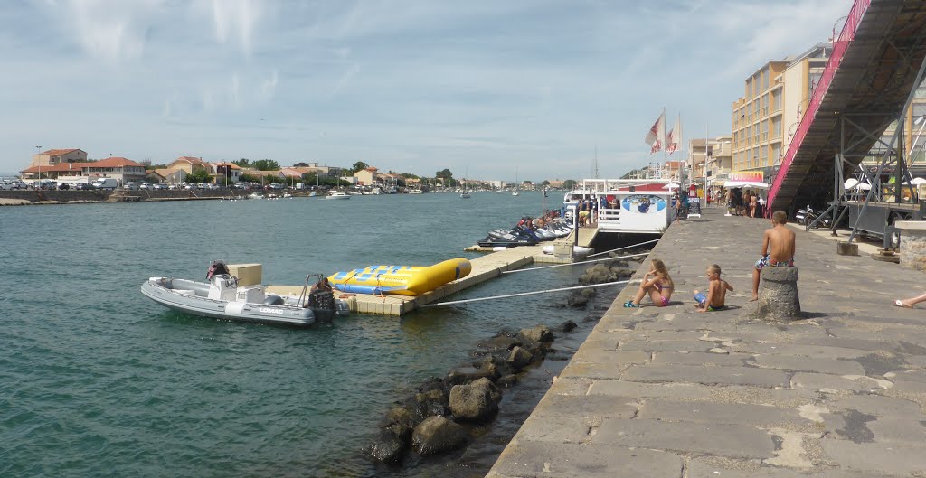 Le Grau d'Agde ,France. by Yacov Rosenblum