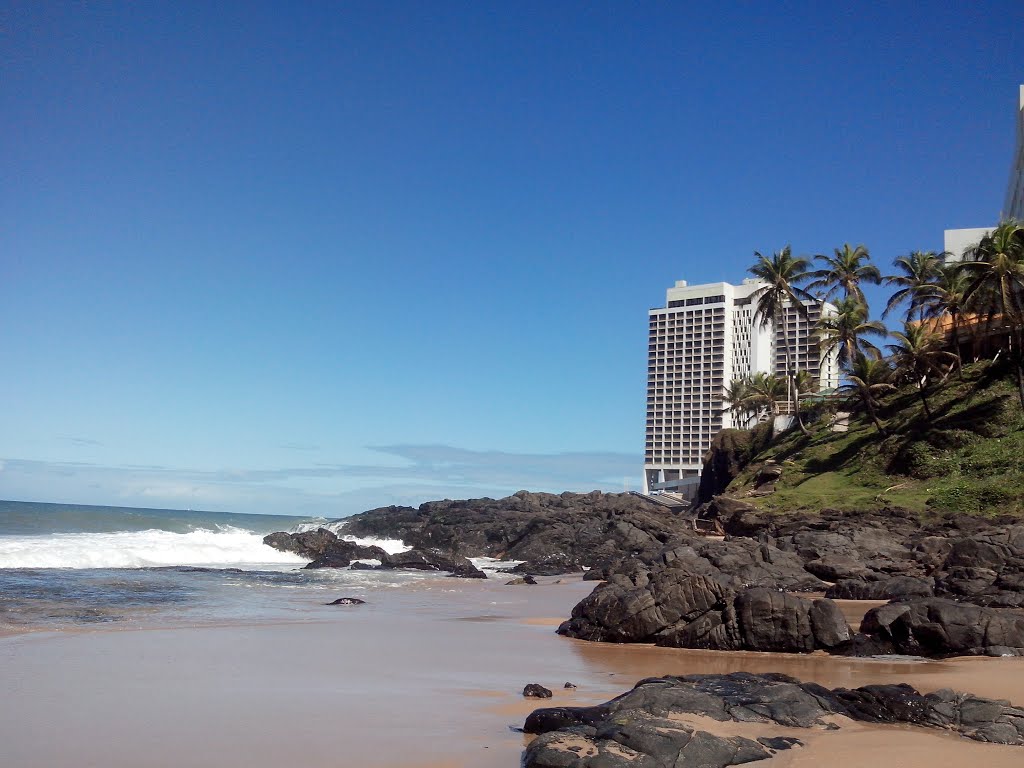 Praia do buracão by Lucas Segantini