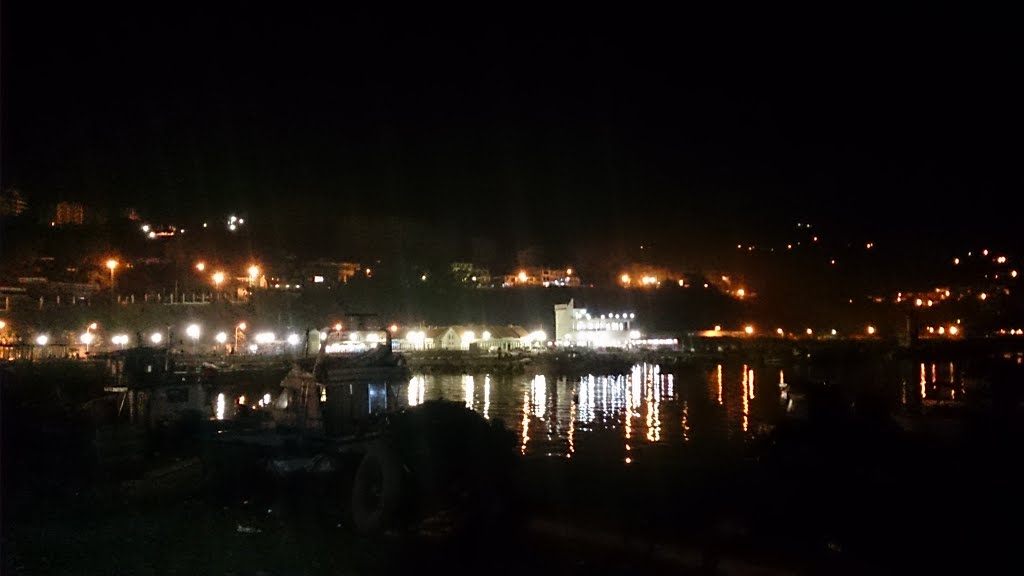 Port Tigzirt la nuit by karimov Diche