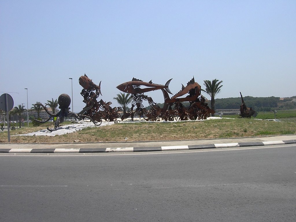 Roundabout art on road to Guadalest by Len Chance