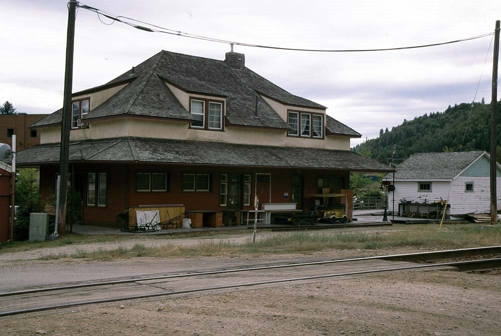 Station Castlegar BC by renewolf