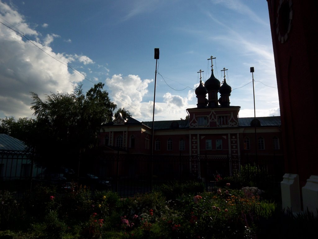 View to the above-the-gates church by Arseny Khakhalin