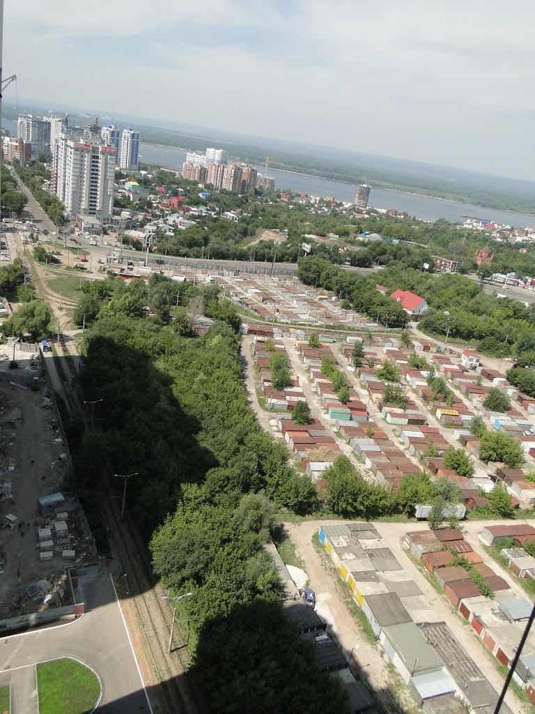 Oktyabrskiy rayon, Samara, Samarskaya oblast', Russia by Mr C.