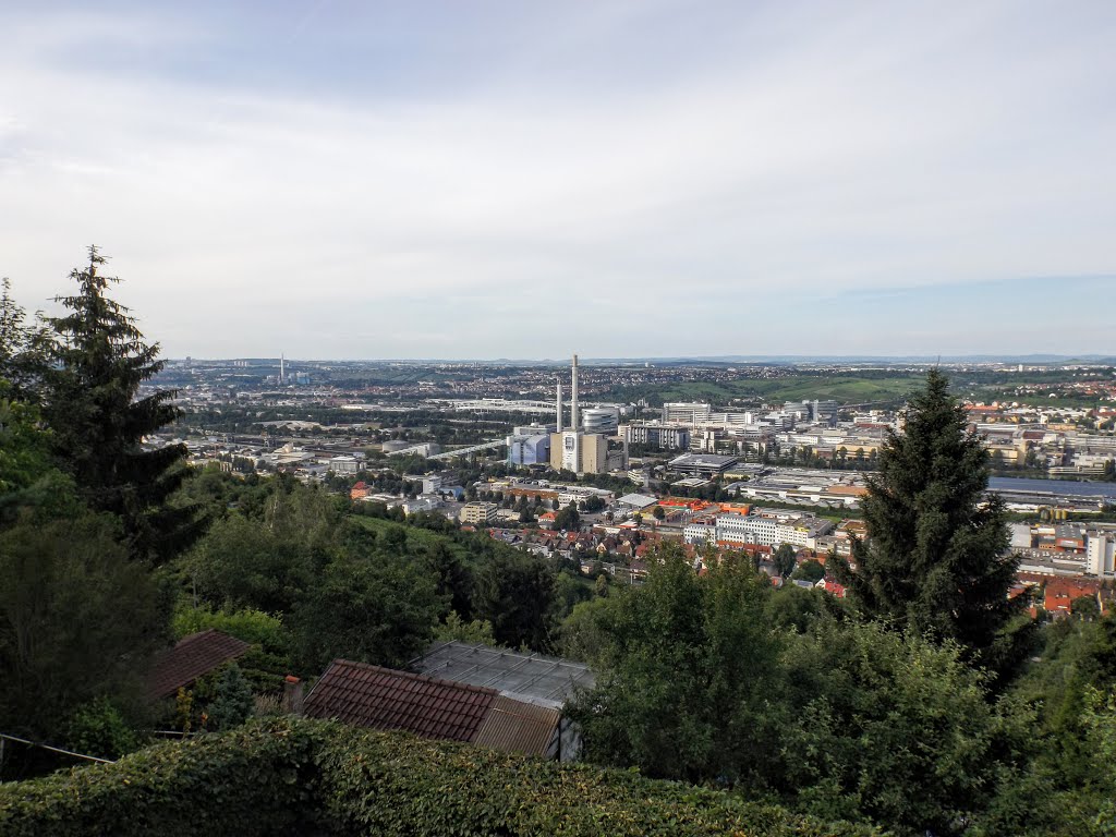 Stuttgart, Neckarblick, Blick zu Bad Cannstatt by Kurdo Kolenko