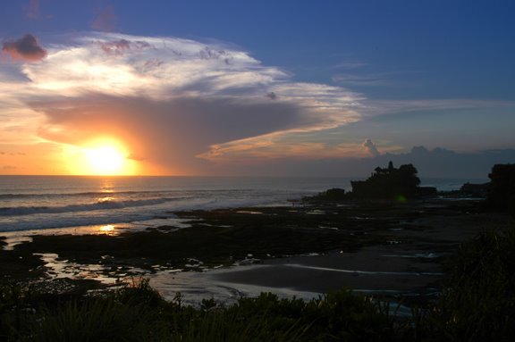 Tanah Lot by Tazran Tanmizi