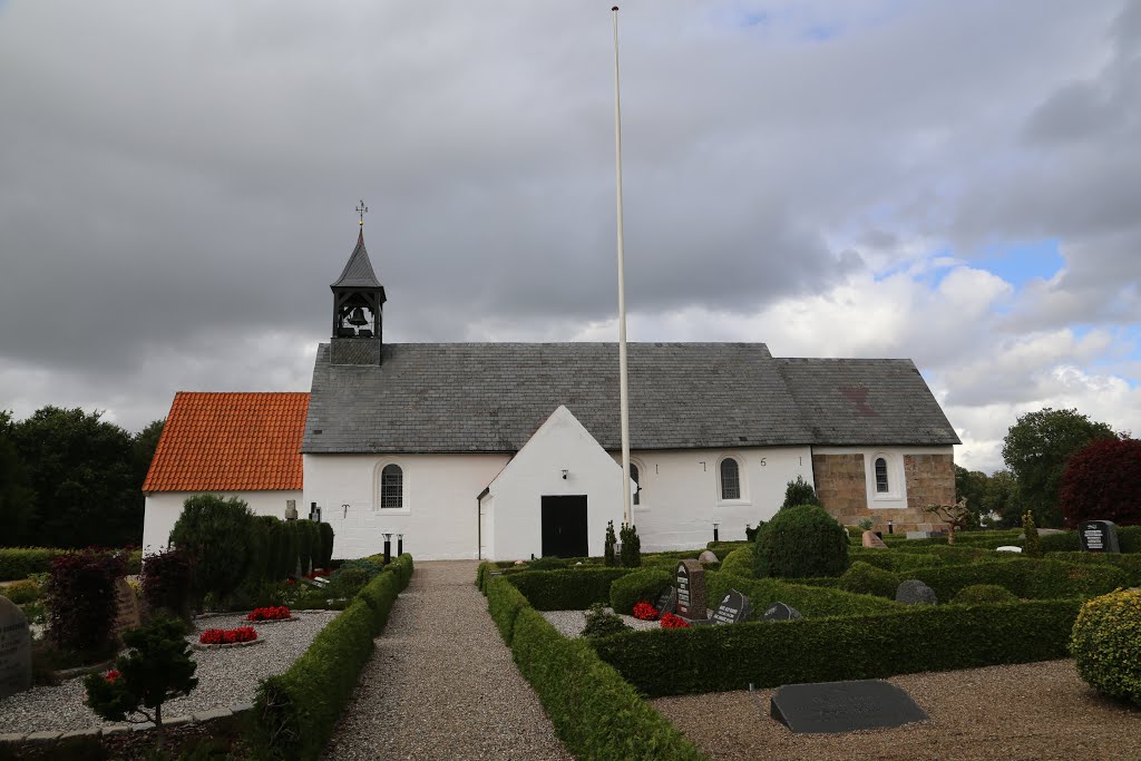 Rødding Sognekirke by eigil lundsgaard