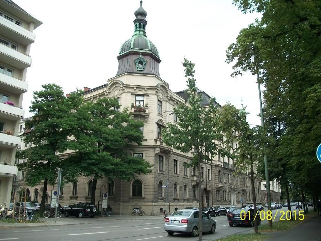 Altstadt, Munich, Germany by raafat tawfik