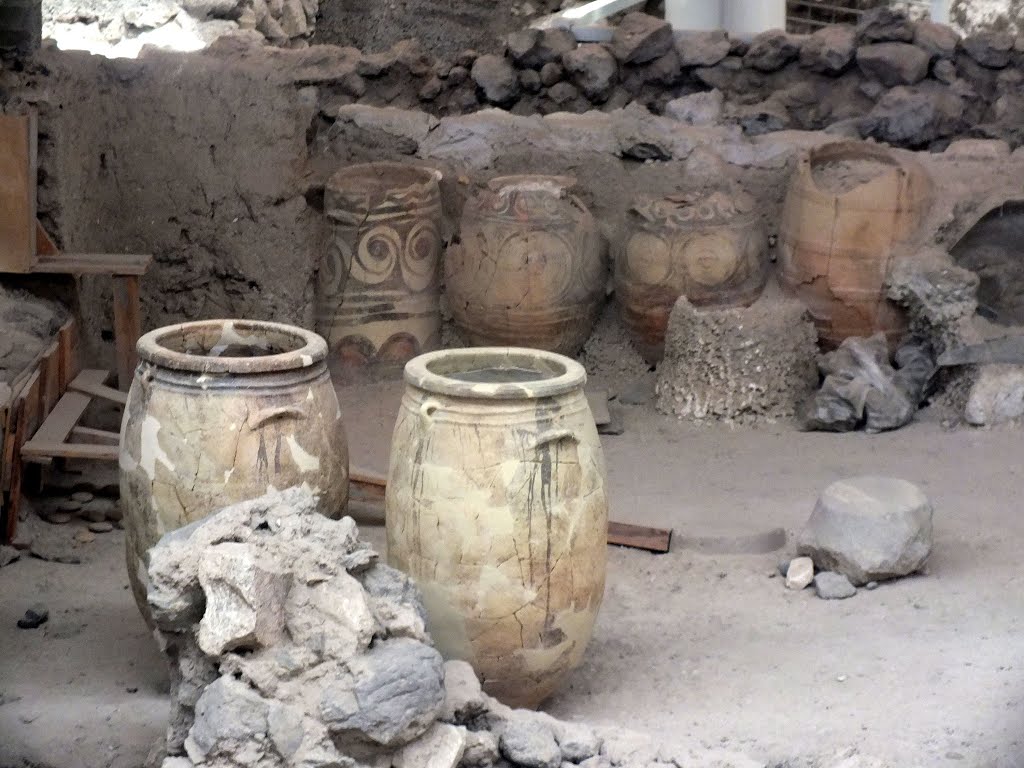 Minoan Amphorae by Ozymandias