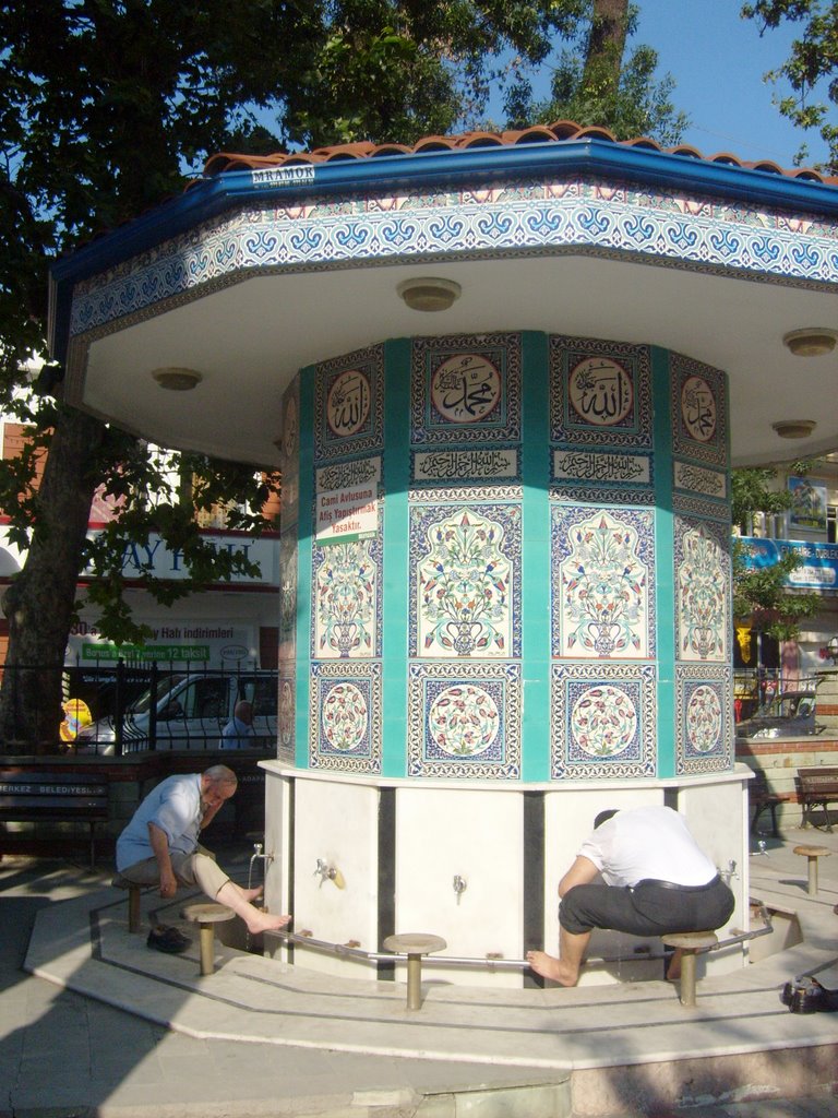 Sakarya-Orhan Camii şadırvanı by yusufsulu