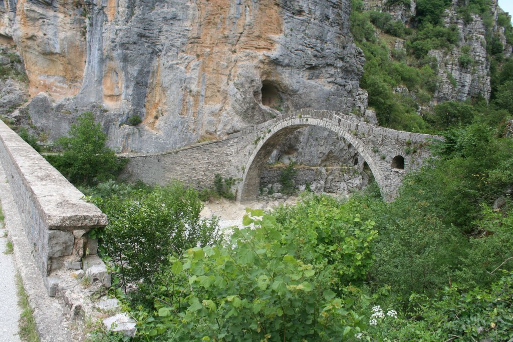 Timfi, Greece by ΠΕΤΡΟΣ ΣΚΡΕΚΟΣ