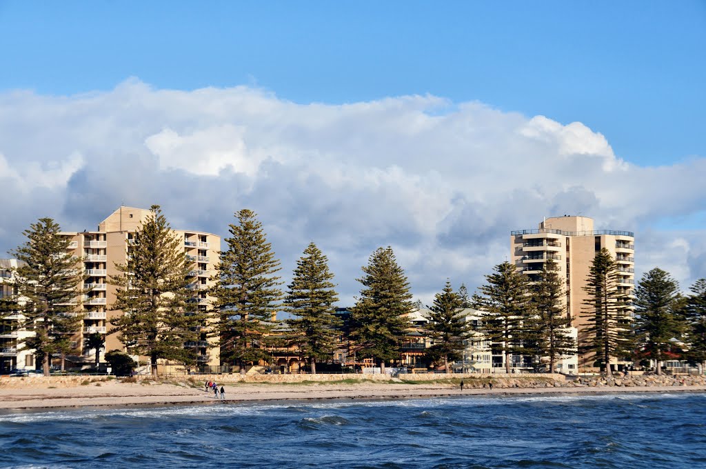 Glenelg beachfront by Dirk Veltkamp