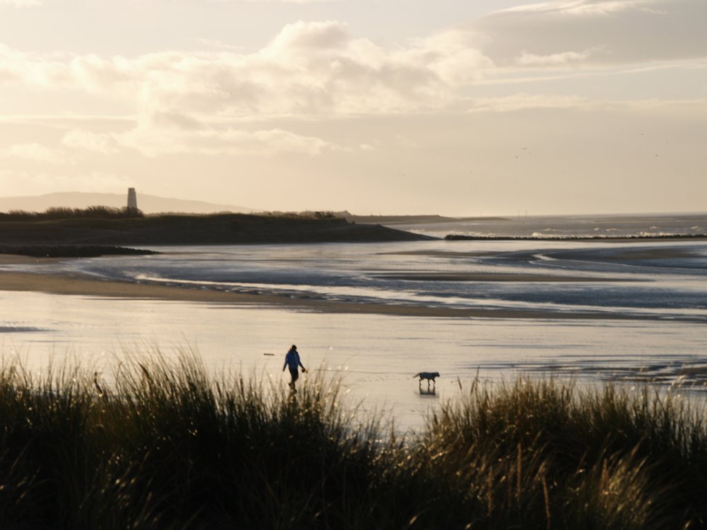 Dusk on Leasowe Bay by merseygolfnews