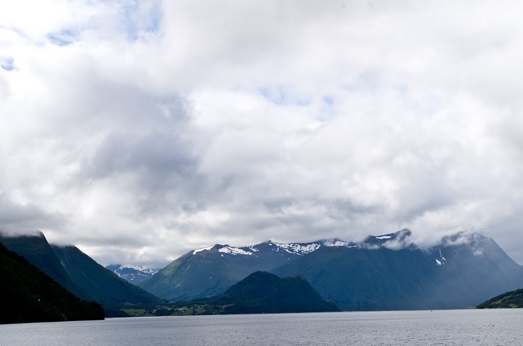 Åndalsnes by The SZ