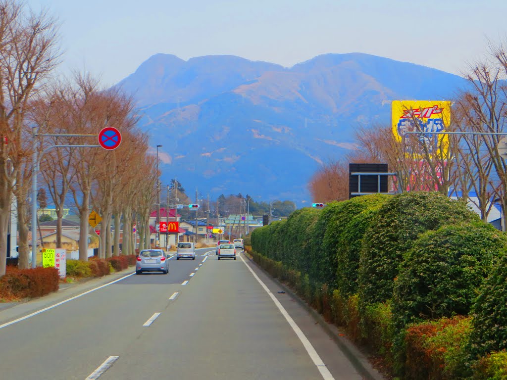 Hagiwara, Gotenba, Shizuoka Prefecture 412-0042, Japan by Dần Lê