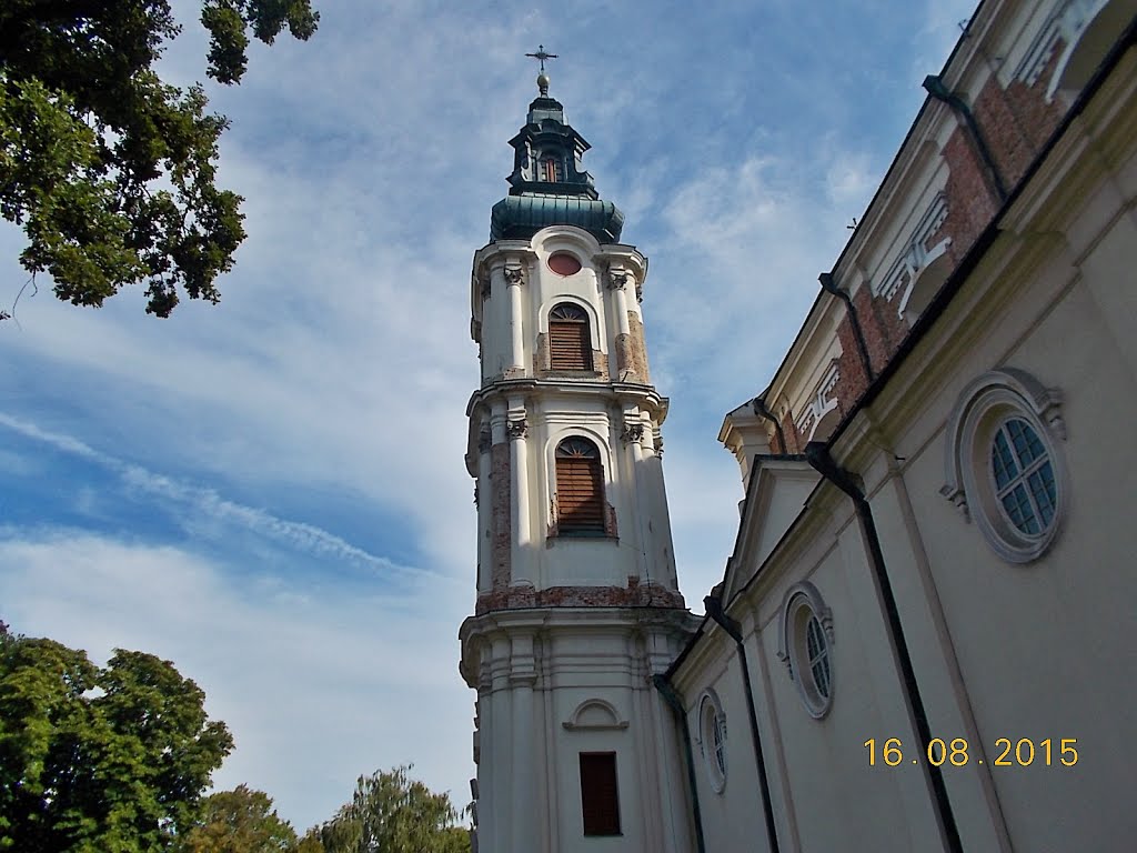 Sanktuarium Matki Bożej Leśniańskiej - parafia św.Piotra i Pawła oraz Klasztor Ojców Paulinów przy ul.Biskupa K.Moszyńskiego w Leśnej Podlaskiej by Janusz B