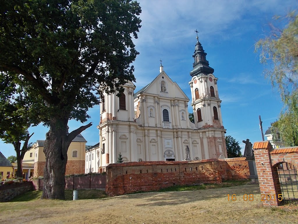 Sanktuarium Matki Bożej Leśniańskiej - parafia św.Piotra i Pawła przy ul.Biskupa K.Moszyńskiego w Leśnej Podlaskiej by Janusz B