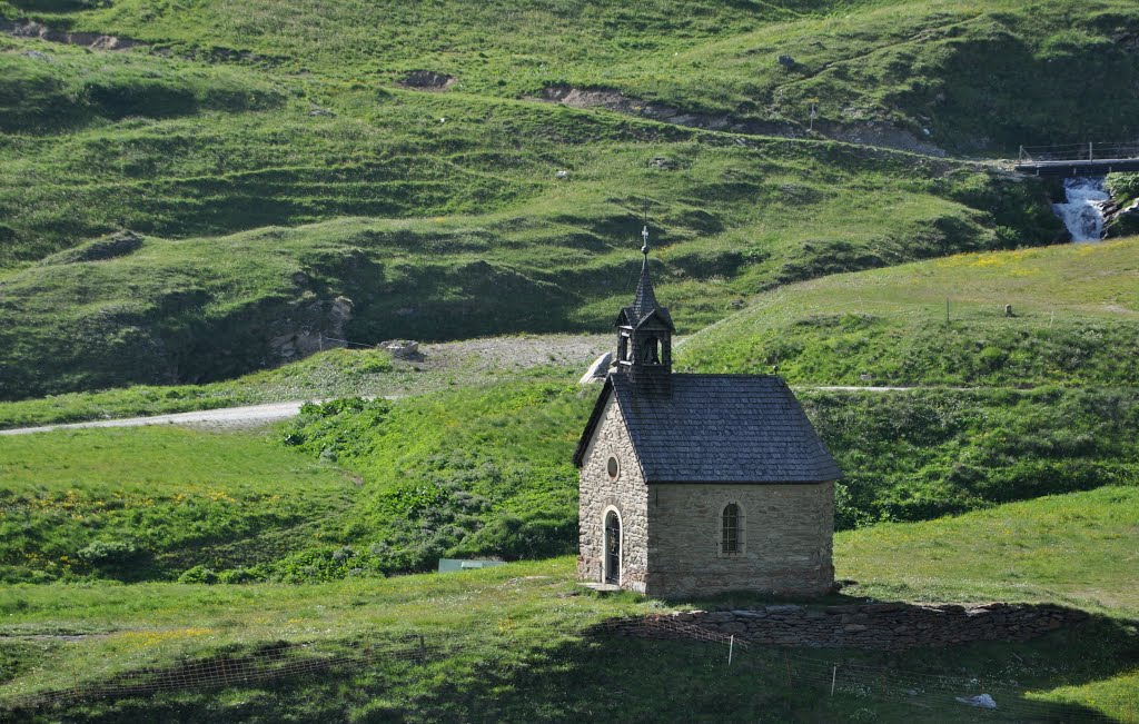 AT - Großglockner Hochalpenstraße - Church by Petr Bozek