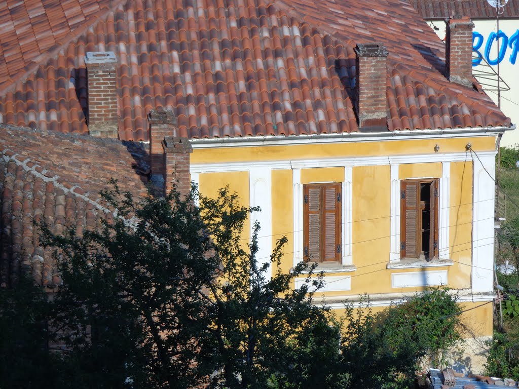 Shtëpi karakteristike, Gusht 2015 by Edi Qylaxhiu