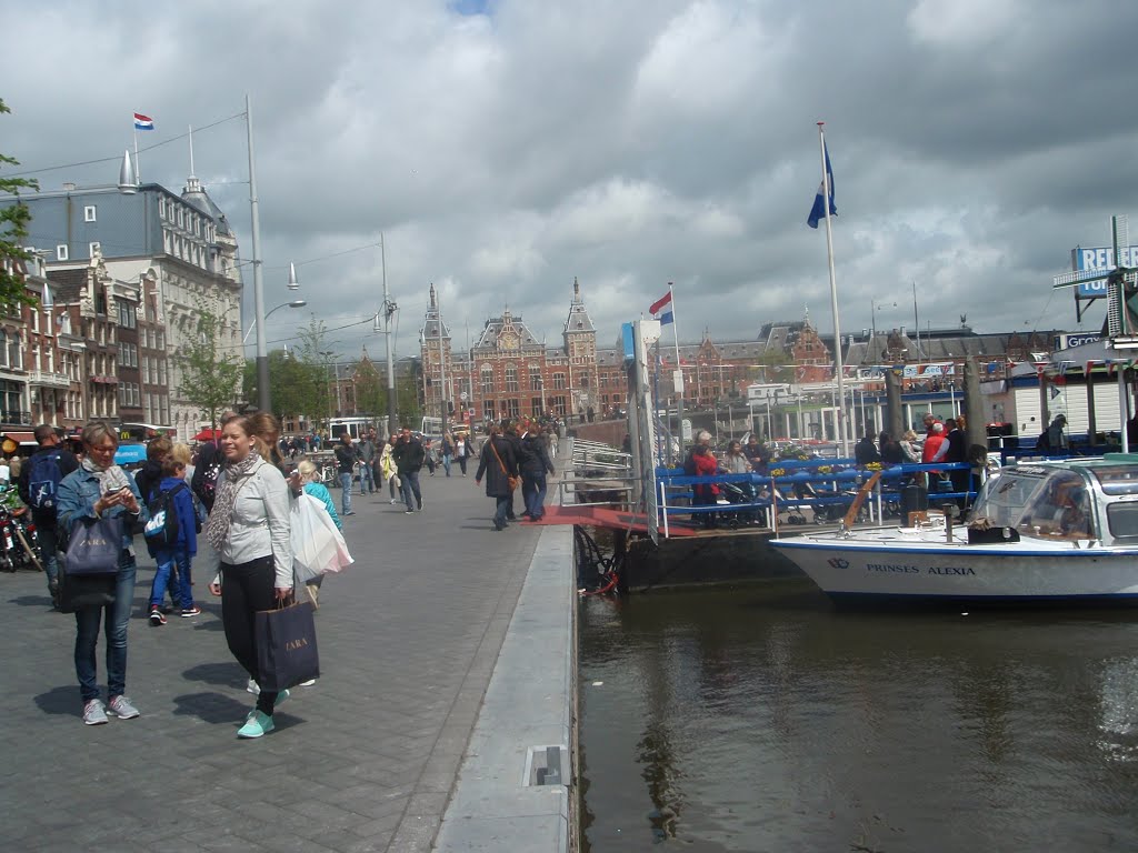 Van Lennepbuurt, Amsterdam, Netherlands by kapustka jan