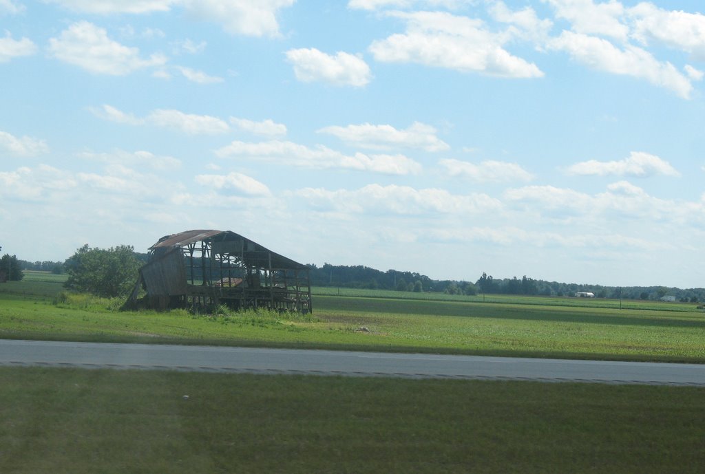 Transparent barn on new 30 by sacoo