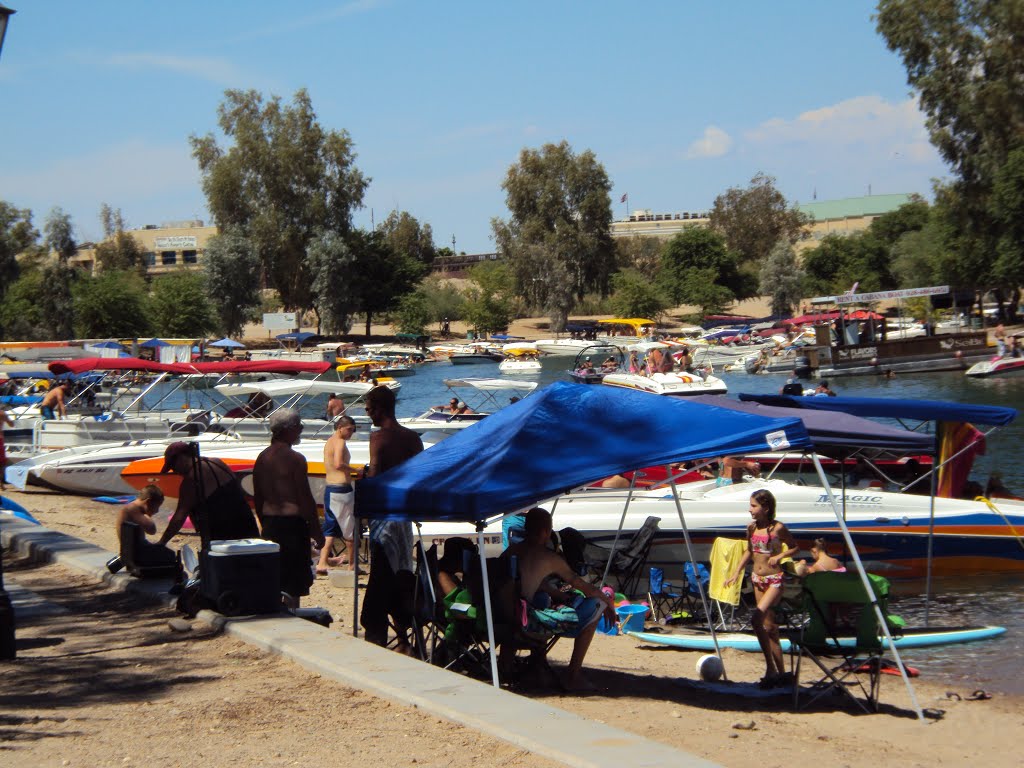 Lake Havasu by kieran durrant