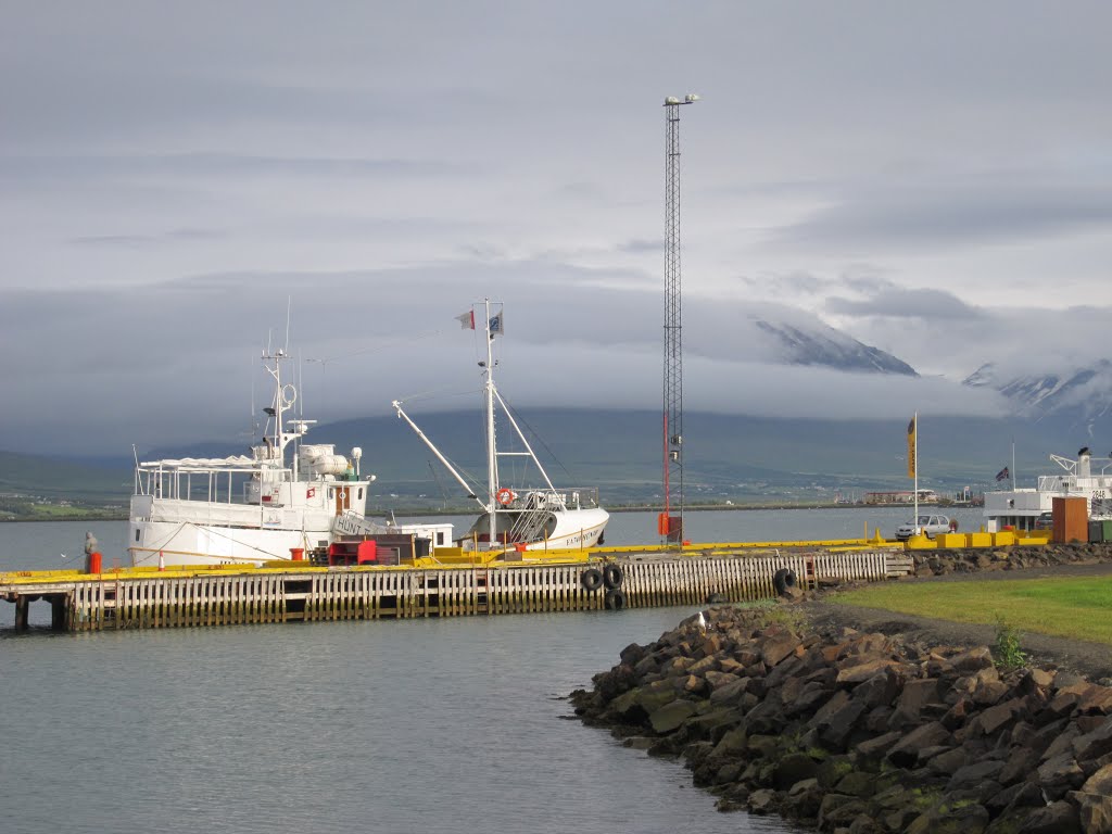 Glerárgata, Akureyri, Iceland by Milan Trnka