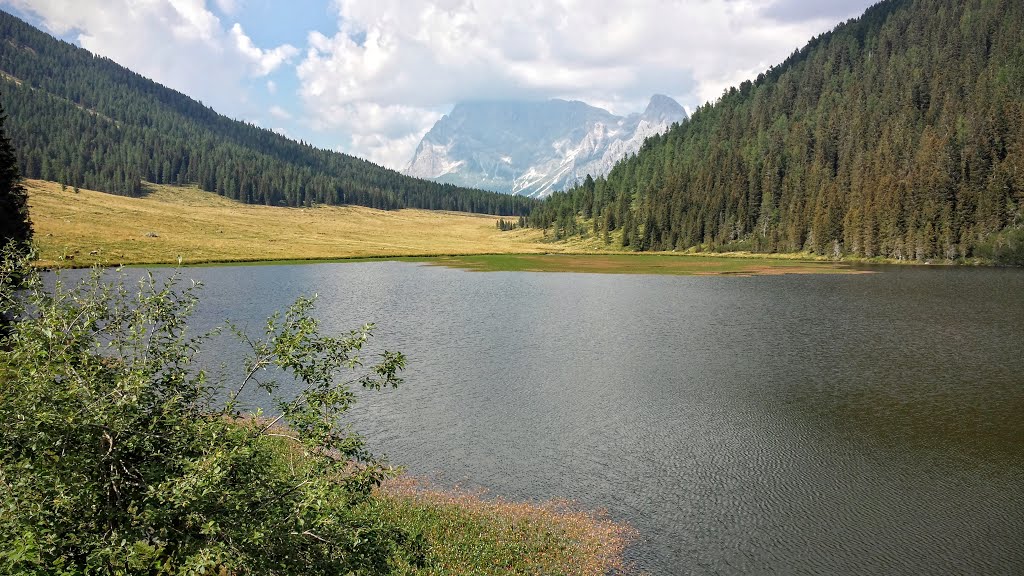 Lago di Calaita by Pierpaolo Cianci