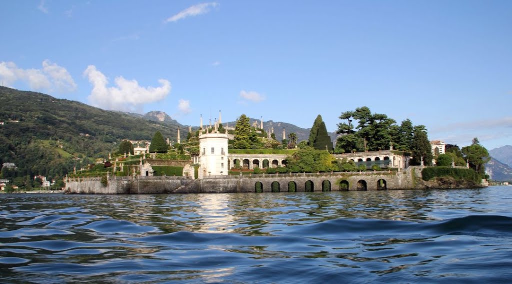 28838 Stresa, Province of Verbano-Cusio-Ossola, Italy by Sergei Sarychev