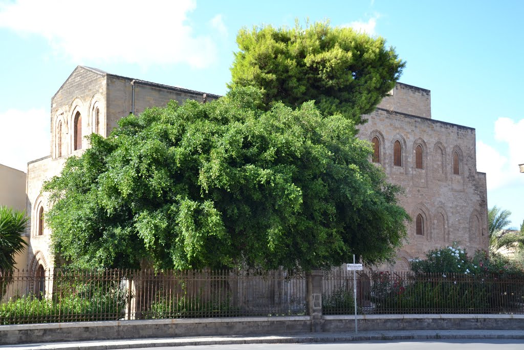 Chiesa della SS. Trinità la Magione by Panormvs Avgvsta