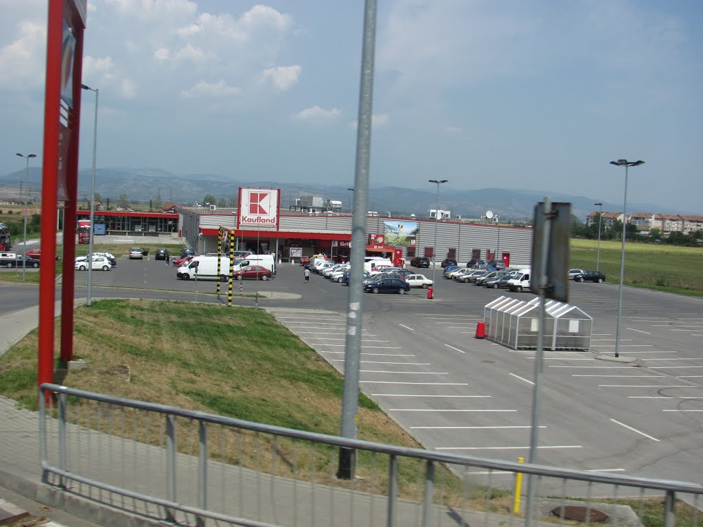 Kaufland Orastie (06.08.15.) by Ioan Manoliu