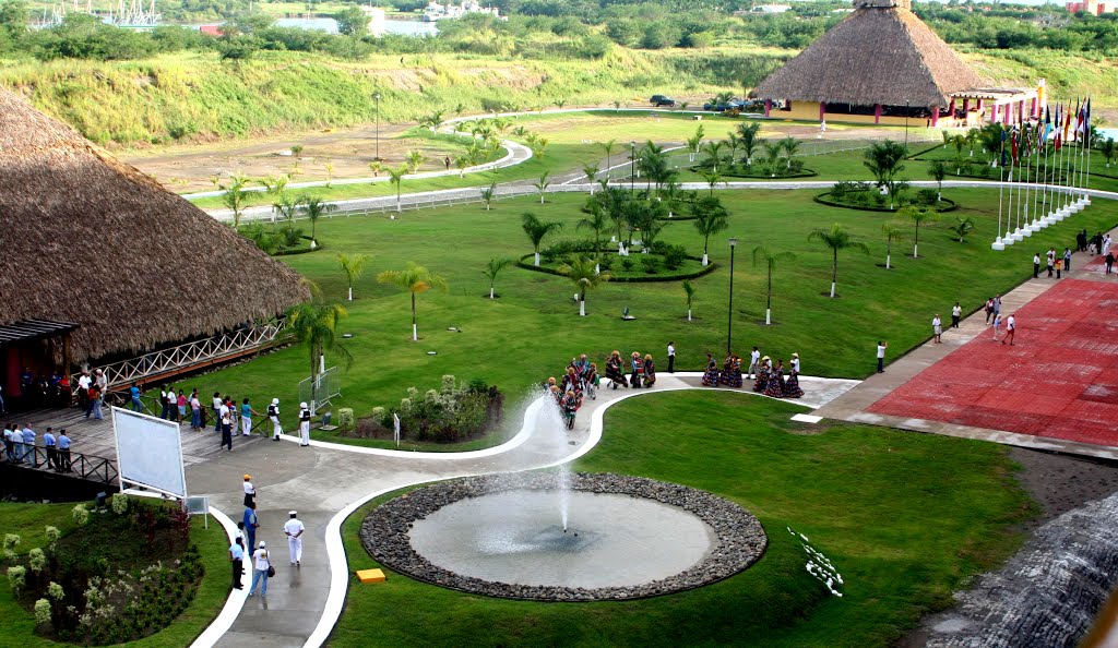 Terminal de Cruceros de Puerto Chiapas by Gabriel M. SalvadoR