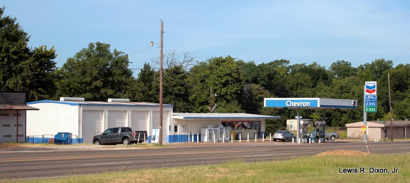 Chevron Gas Station Edgewood, Tx. by Xonid1