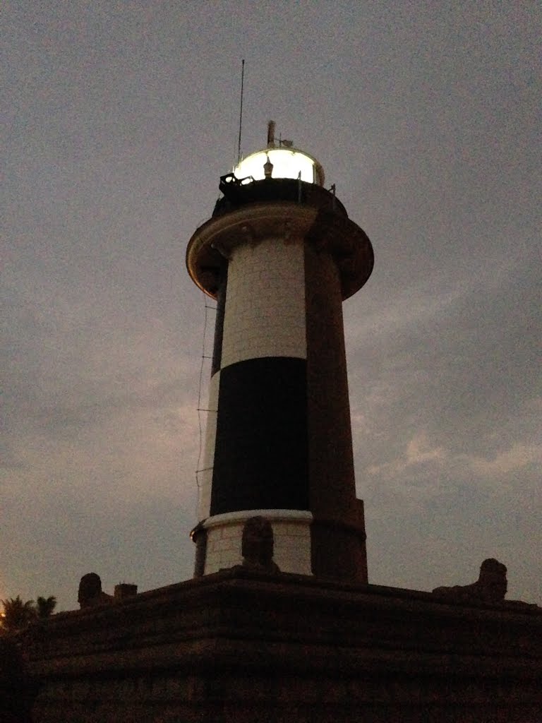 Colombo Lighthouse by mrpatikiri