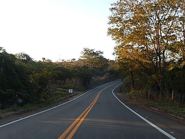 BR 414 entre Corumbá de Goiás e Cocalzinho de Goiás, uma rodovia cheia de curvas - Corumbá de Goiás - Goiás by W Azevedo