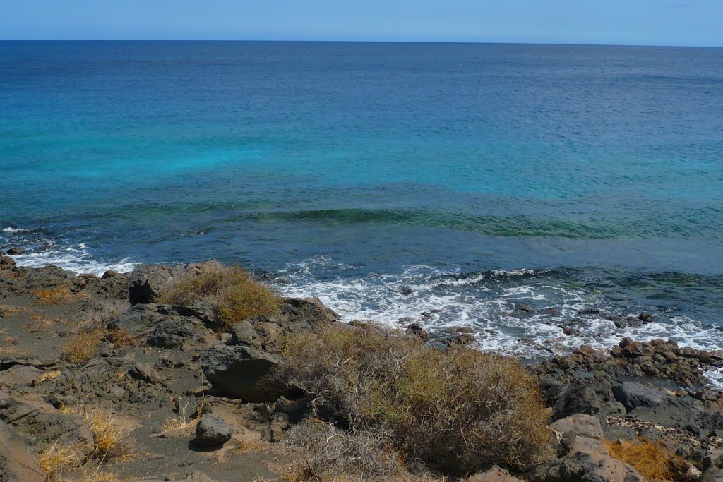 View on Atlantic Ocean / Lanzarote by Cees van den Brink