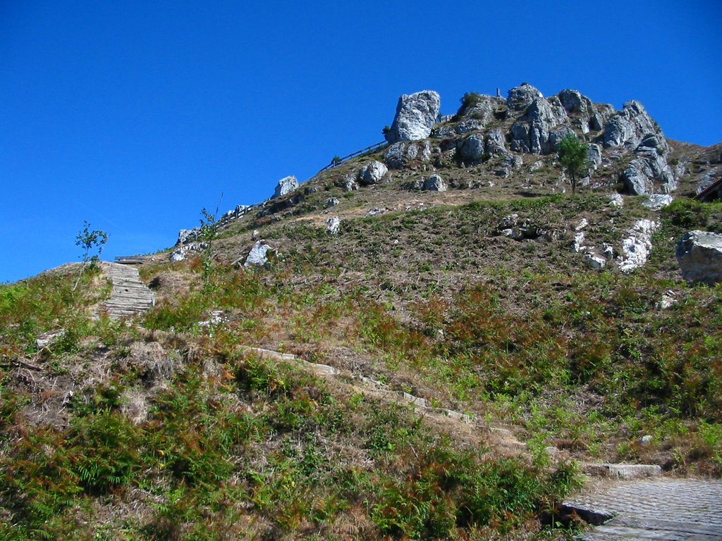 Cumbre del Pico Sacro by Angel Apellaniz