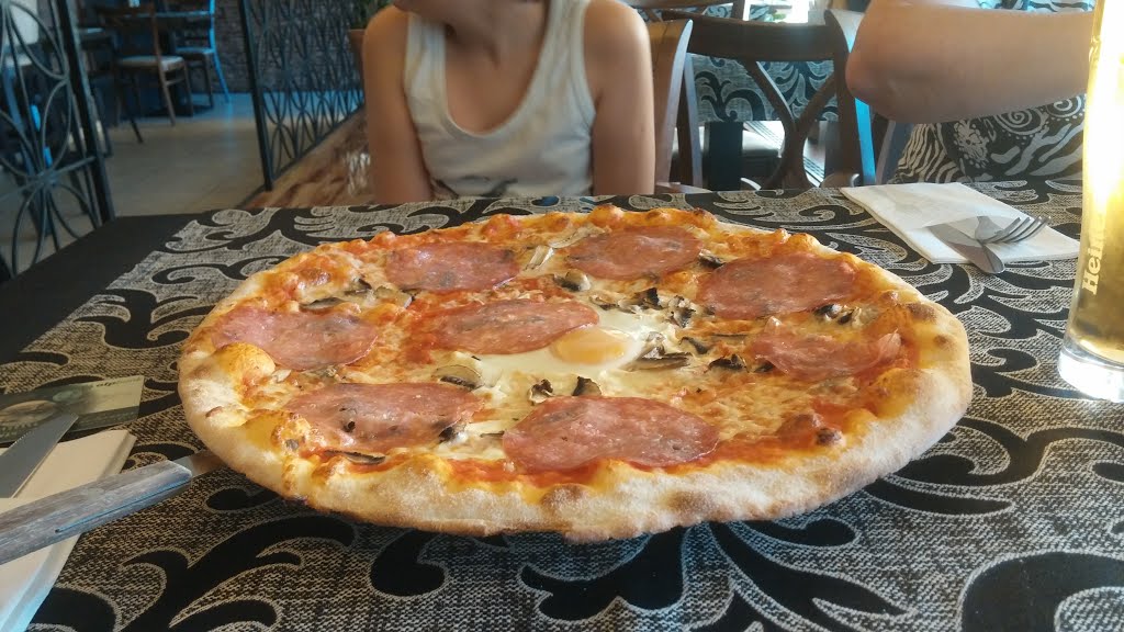 Bocanova Étterem, Pizzéria. (Budapest-Zugló, Kassai tér 14) by István Farkas