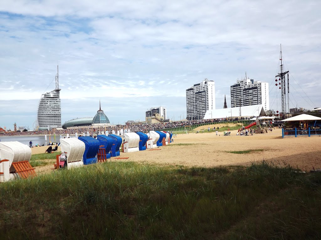 Bremerhaven, Deichpromenade, Sail 2015 by Martin Müller