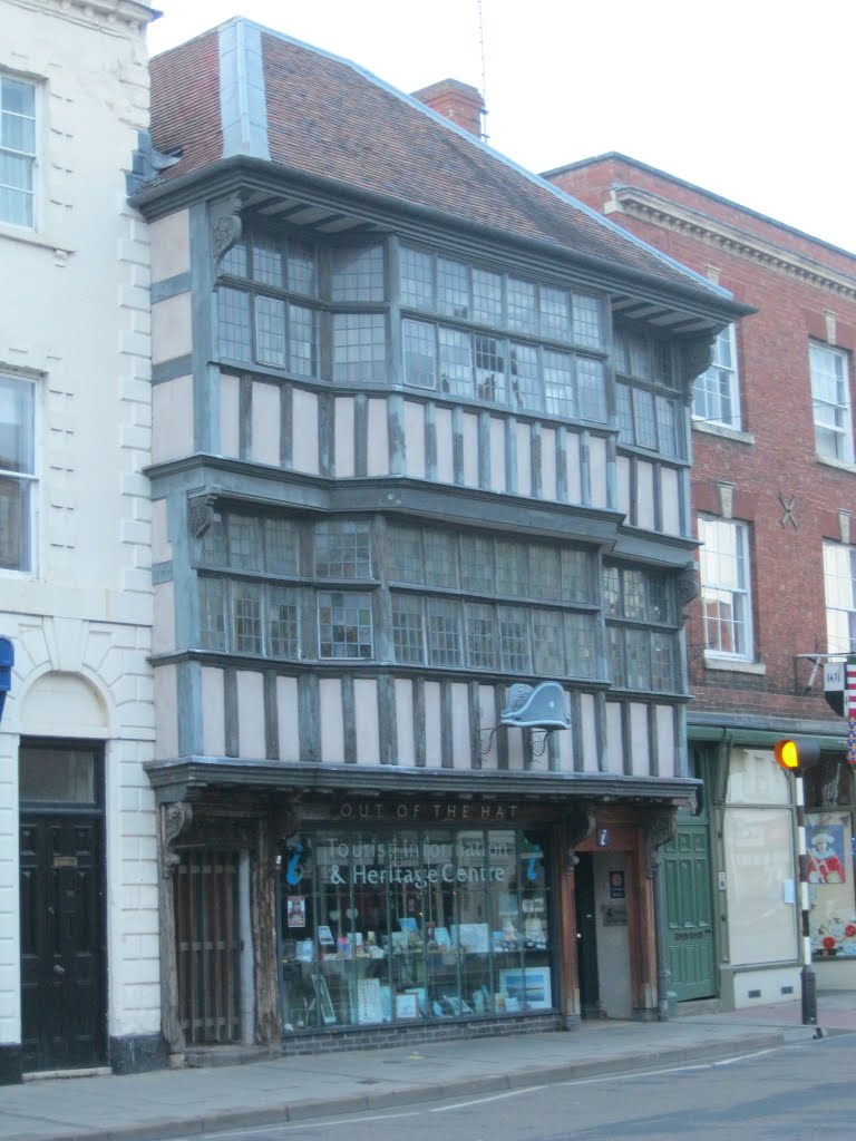 Out of the hat - information centre - Tewkesbury by Tillyfarlar J